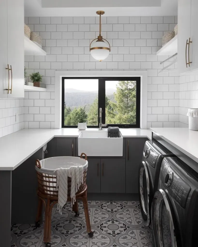 Choosing Bulbs and Smart Options for Laundry Room Lights