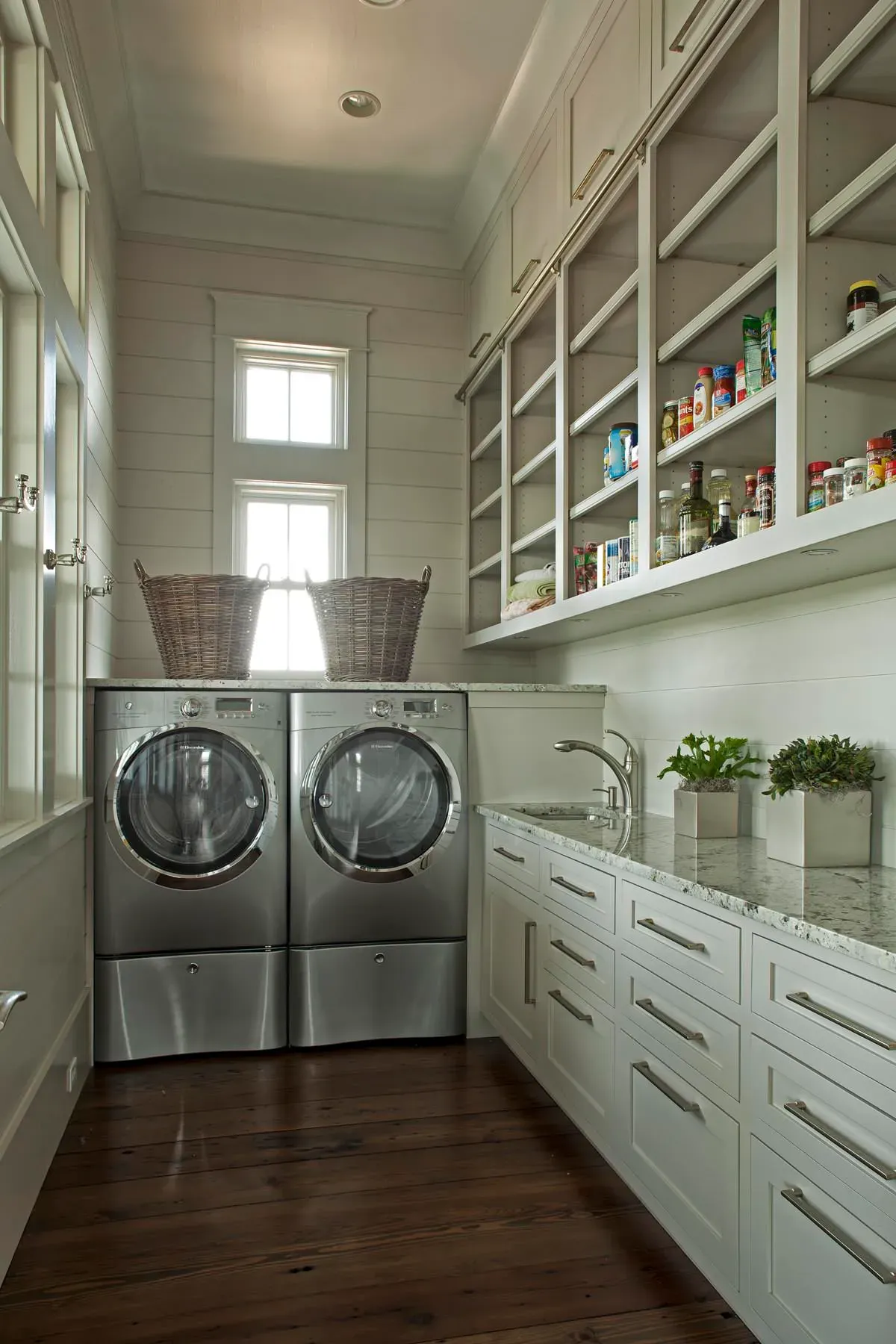 Choosing the Right Appliances for Your 6x6 Laundry Room