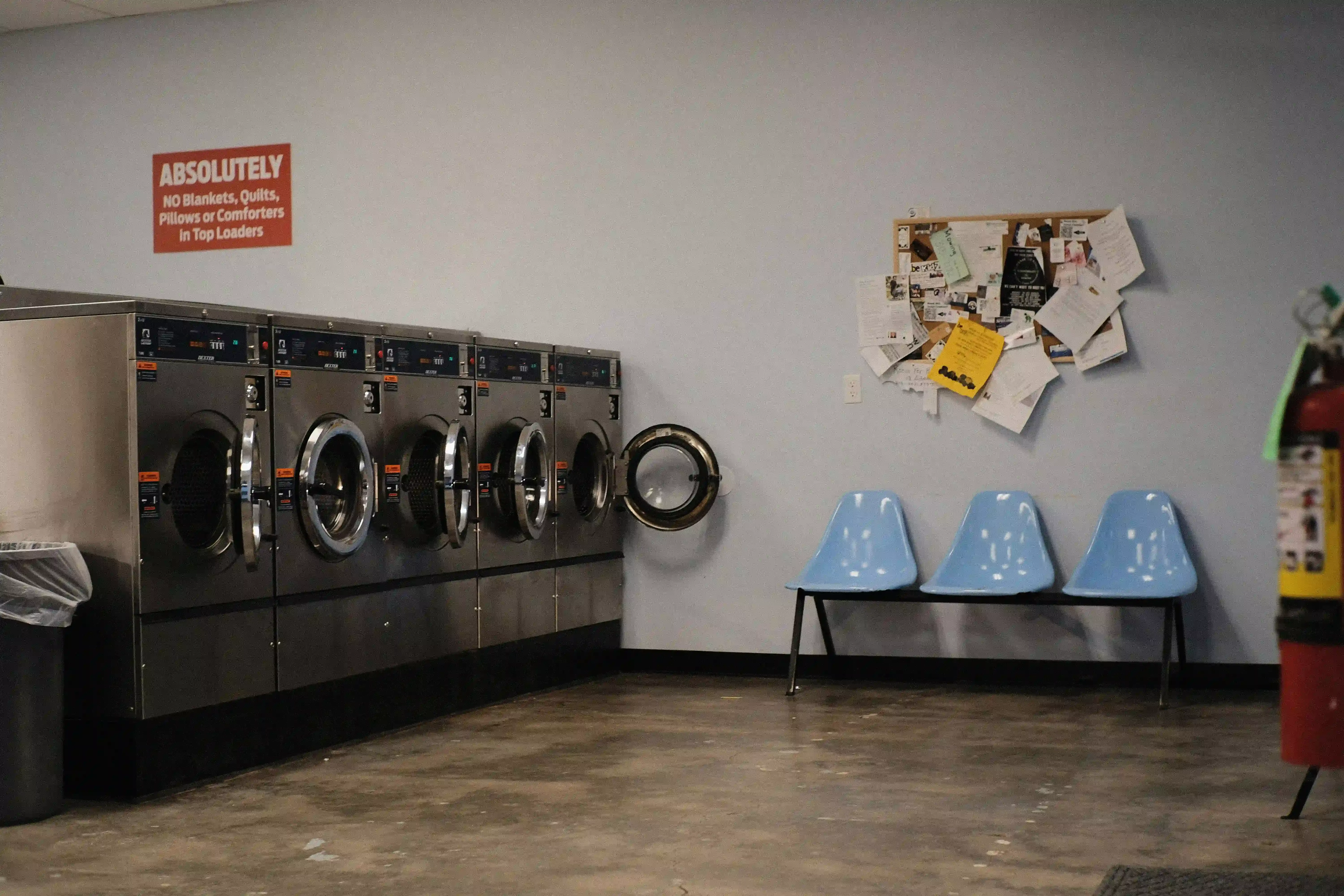 Installing and Arranging Your Laundry Room Shelving Units for Maximum Impact