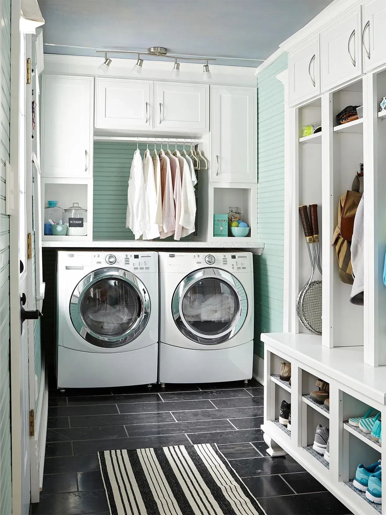 Keeping Your Compact Space Organized Daily