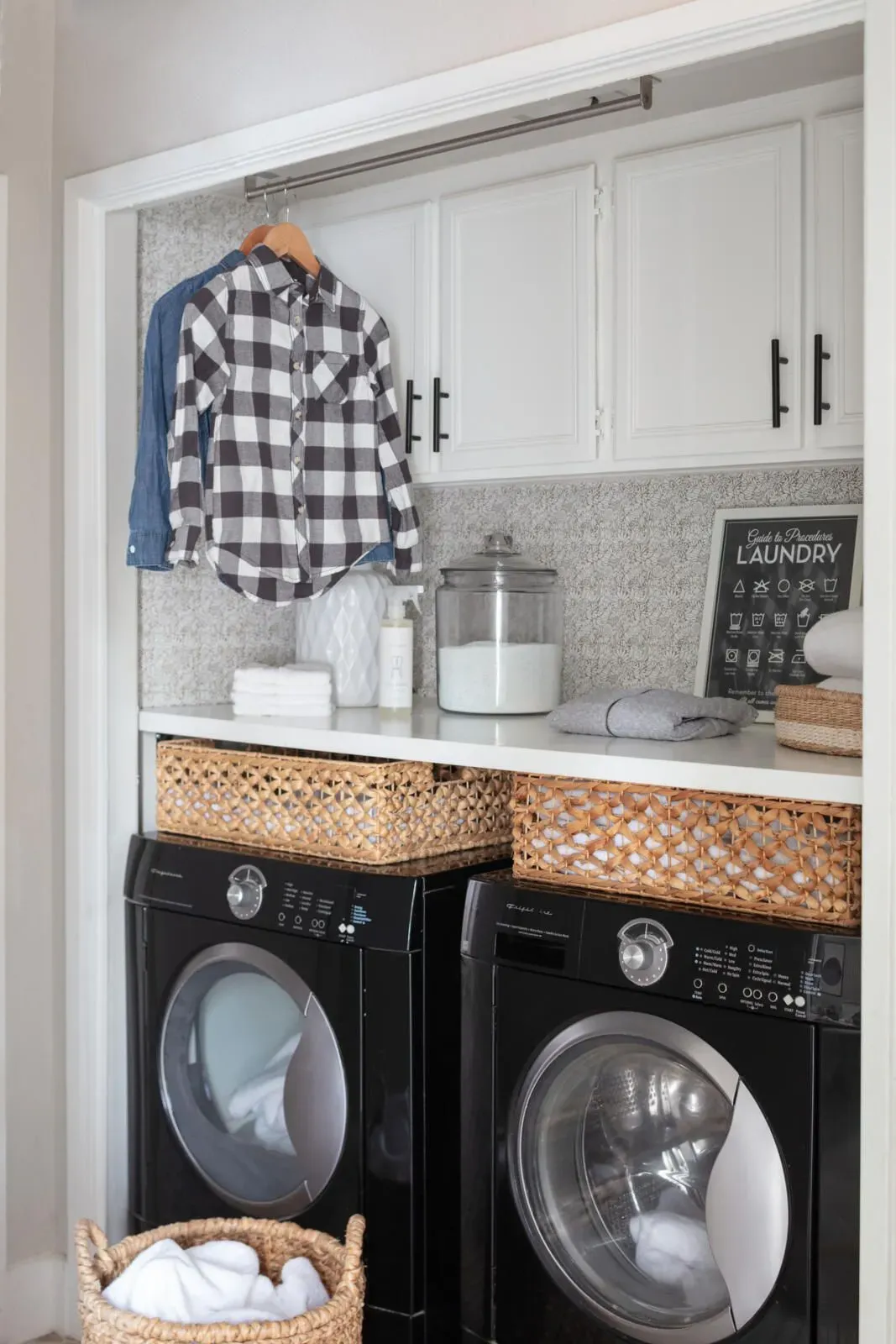 Practical laundry room storage and organization ideas