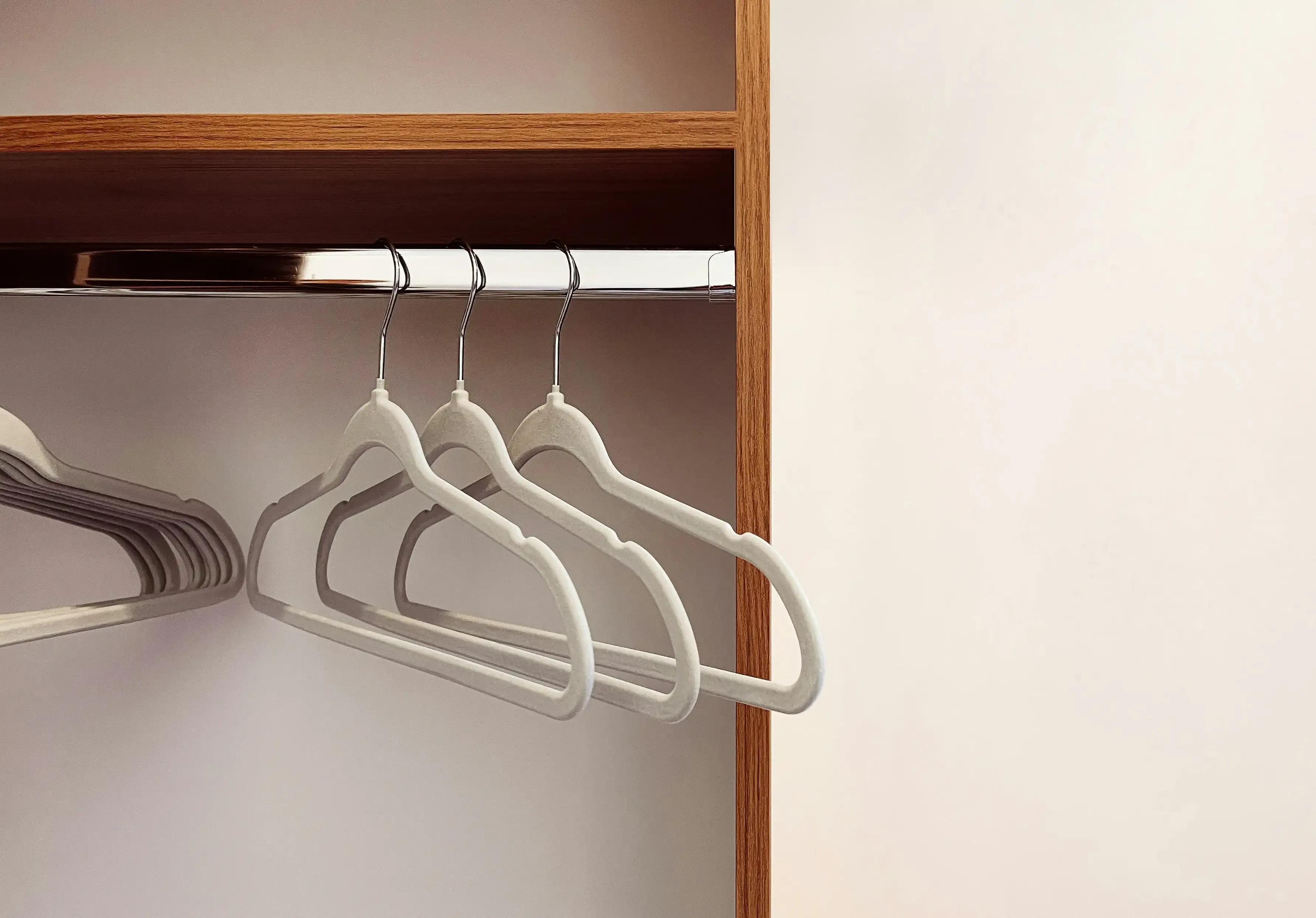 Making the Most of Small Spaces: Clever Laundry Room Shelf Ideas