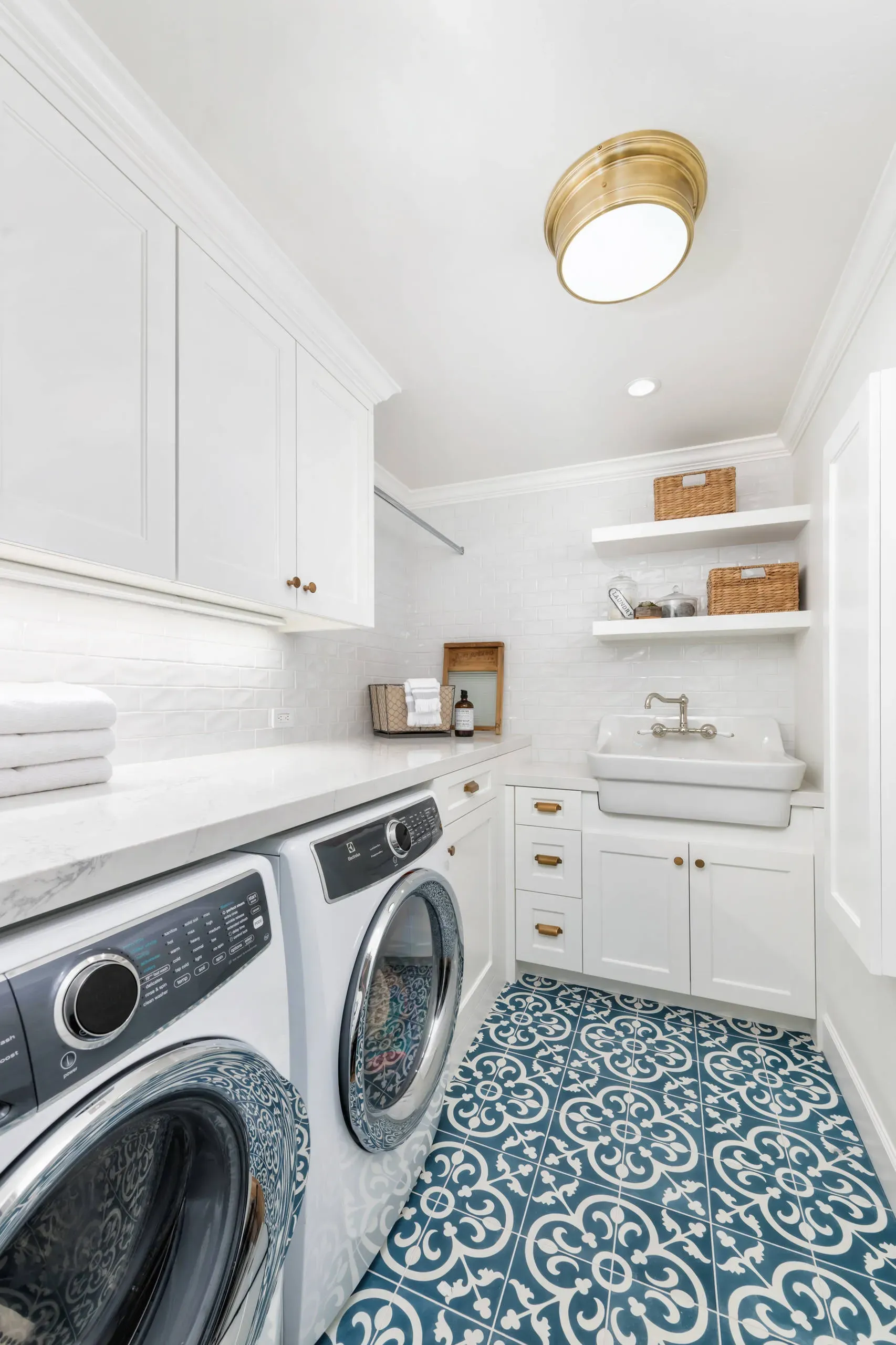 Smart Design Tips for Your Small LShaped Laundry Room