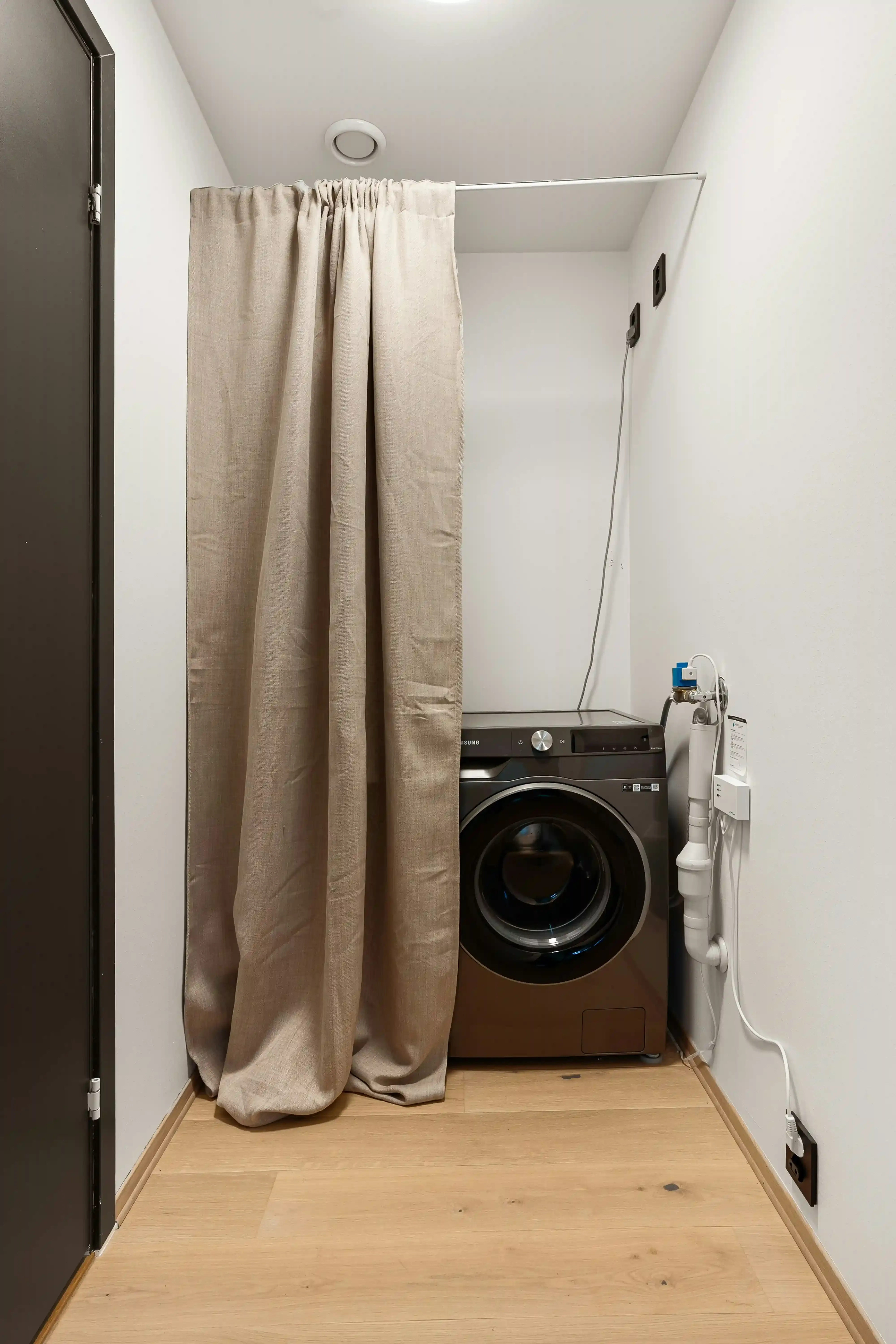Storage Solutions That Actually Work in a 4x8 Laundry Room